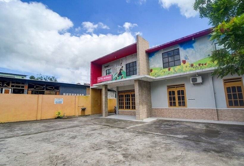 Отель Oyo 92041 Borneo