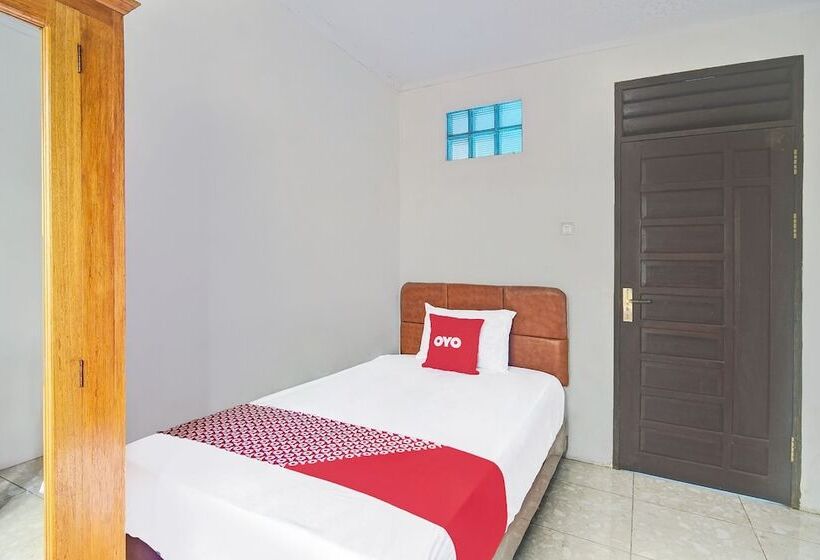 Отель Oyo 92041 Borneo