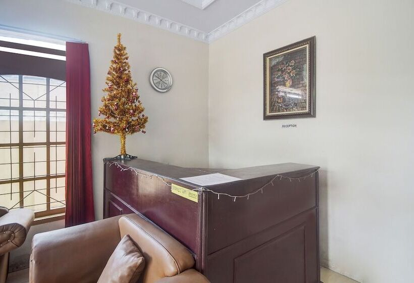 Отель Oyo 92041 Borneo