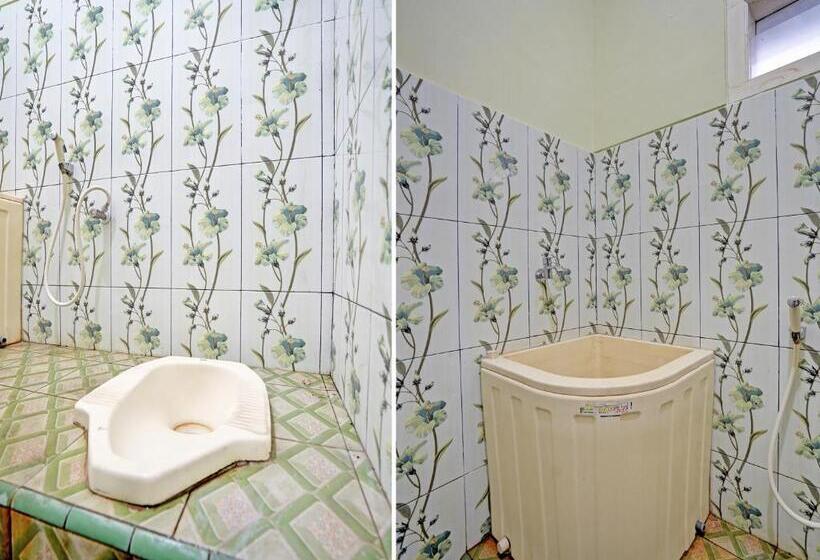 فندق Oyo 92043 Kost Barokah Syariah Madiun