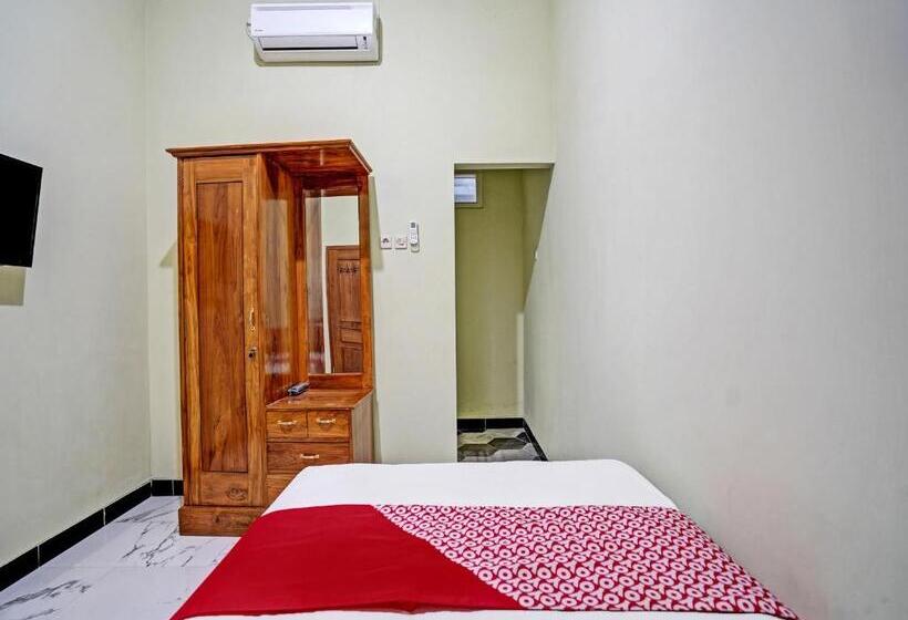 فندق Oyo 92043 Kost Barokah Syariah Madiun
