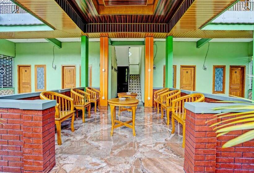 فندق Oyo 92043 Kost Barokah Syariah Madiun
