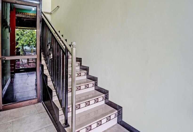 فندق Oyo 92043 Kost Barokah Syariah Madiun