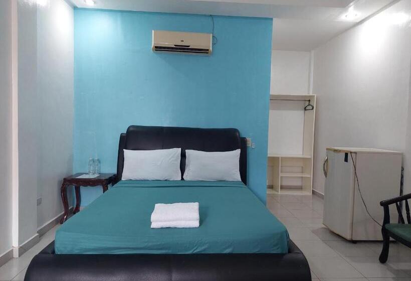 Platinum Hotel By Bluebookers