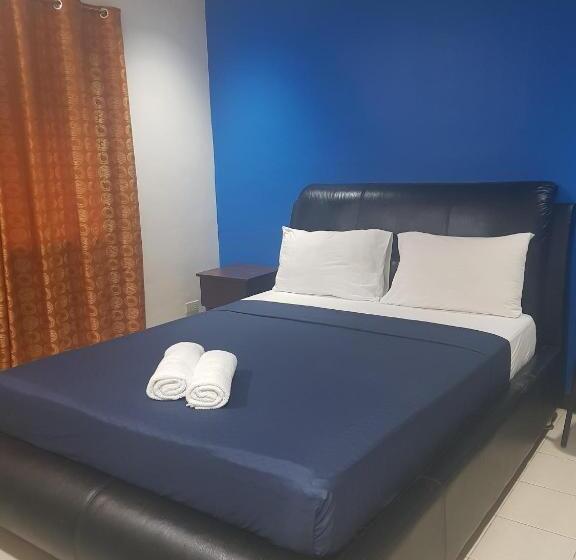 Platinum Hotel By Bluebookers