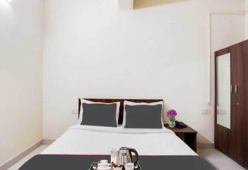 호텔 Pop 70277 Oyo  Welcome