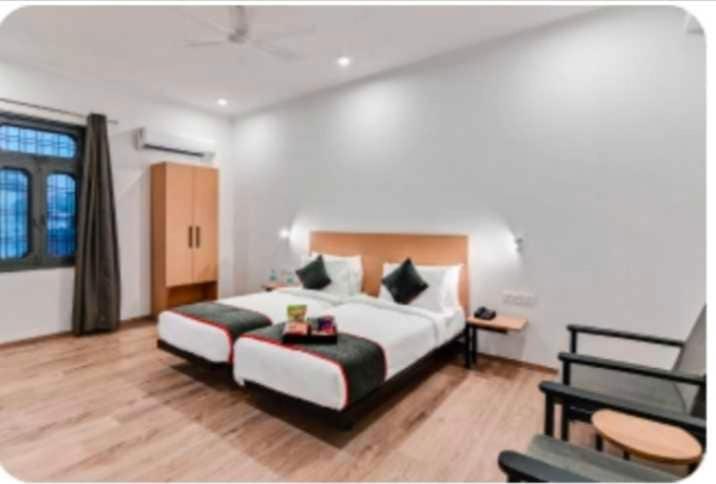 호텔 Pop 70277 Oyo  Welcome