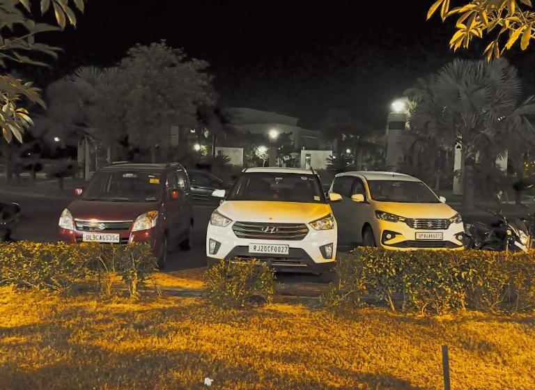 בית מלון כפרי Radhe Krishna Luxury Stay