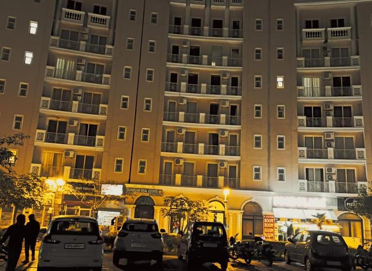 בית מלון כפרי Radhe Krishna Luxury Stay