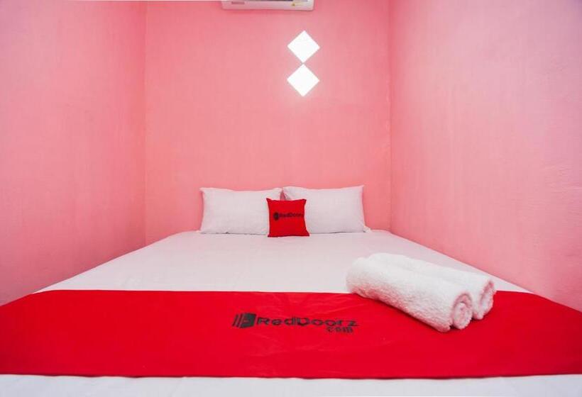 בית מלון כפרי Reddoorz Near Simpang Bandara Smb Ii