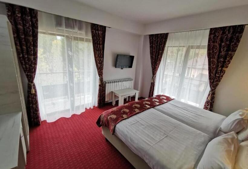 בית מלון כפרי Rudo