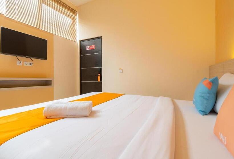 Sans Hotel Bubulak Bogor