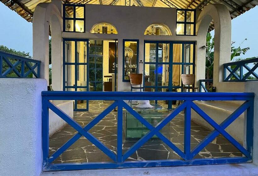 فندق Sea Breeze Beach Resort