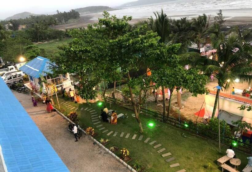 בית מלון כפרי Sea Breeze Beach Resort