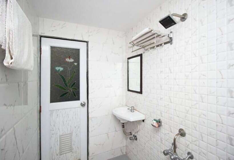 בית מלון כפרי Sea Breeze Beach Resort