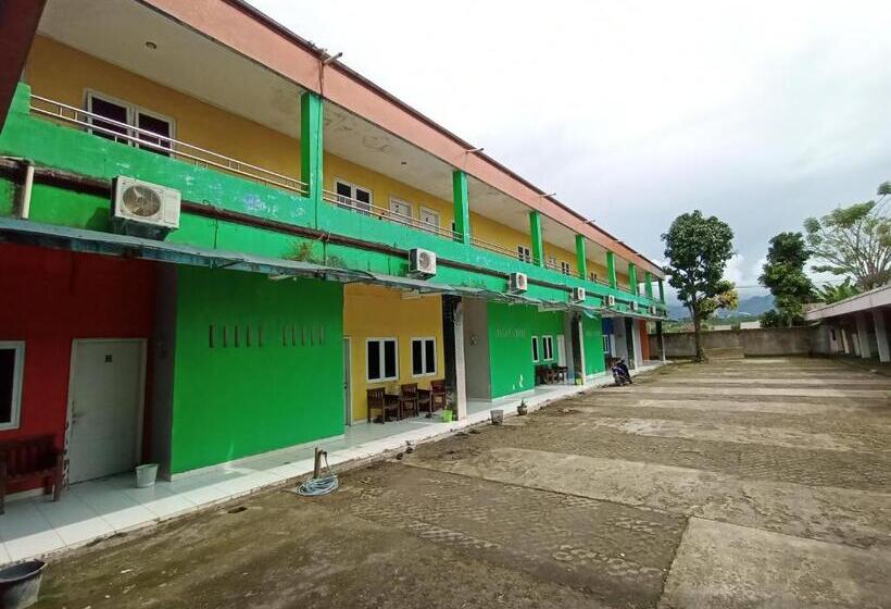 호텔 Spot On 92031 Wisma Galung Syariah