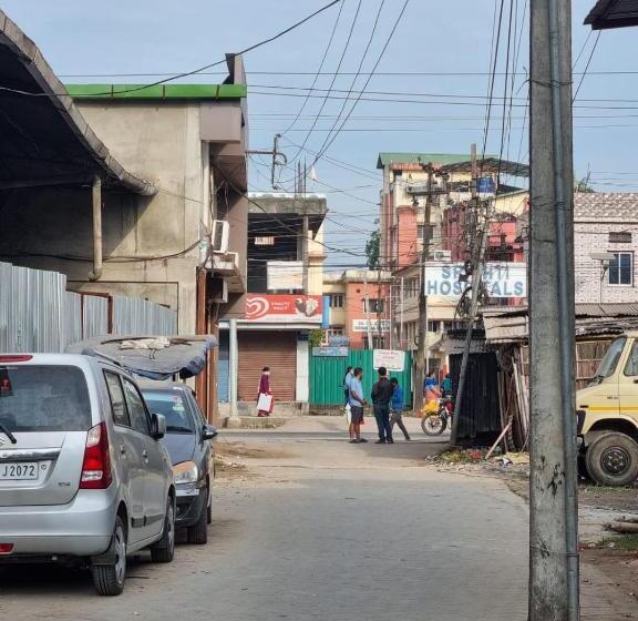 Отель The Economy Guesthouse