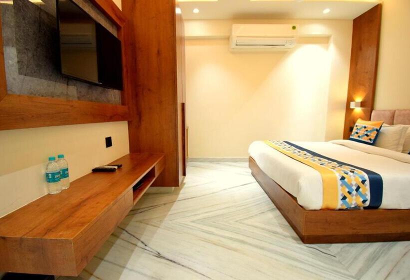 The Sky Imperial Hotel Sugam   10 Meters From Shrinathji Temple