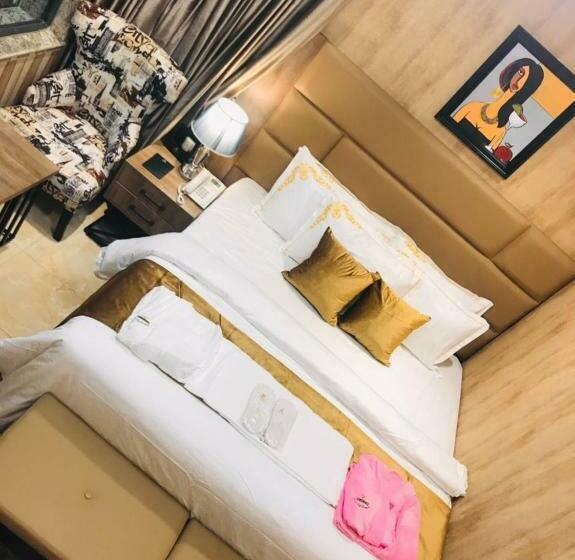 هتل Tn Max Luxury Home