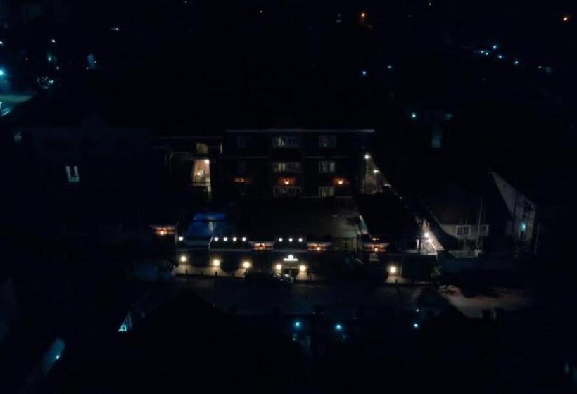 هتل Tn Max Luxury Home