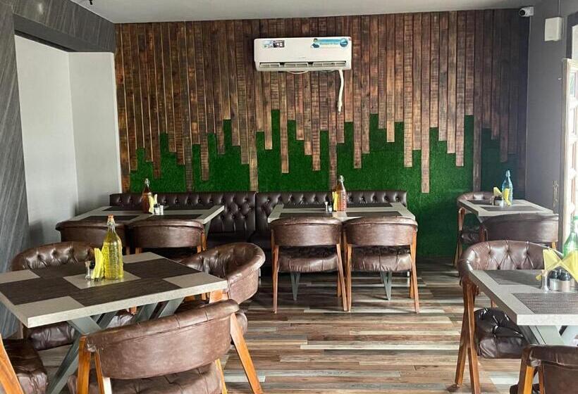 호텔 Tourist Inn By Sagar