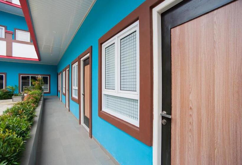 Urbanview Hotel Pangeran Palembang By Reddoorz