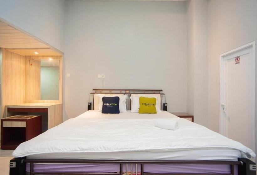 Urbanview Hotel Pangeran Palembang By Reddoorz