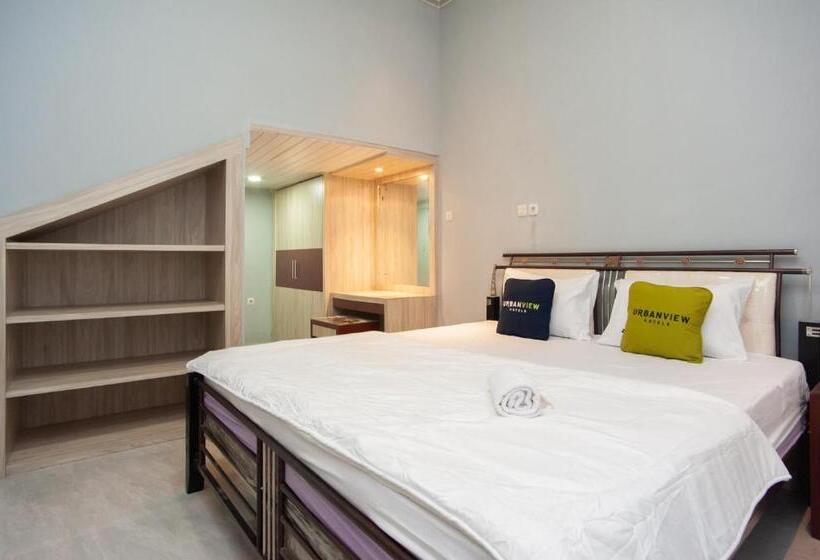 Urbanview Hotel Pangeran Palembang By Reddoorz