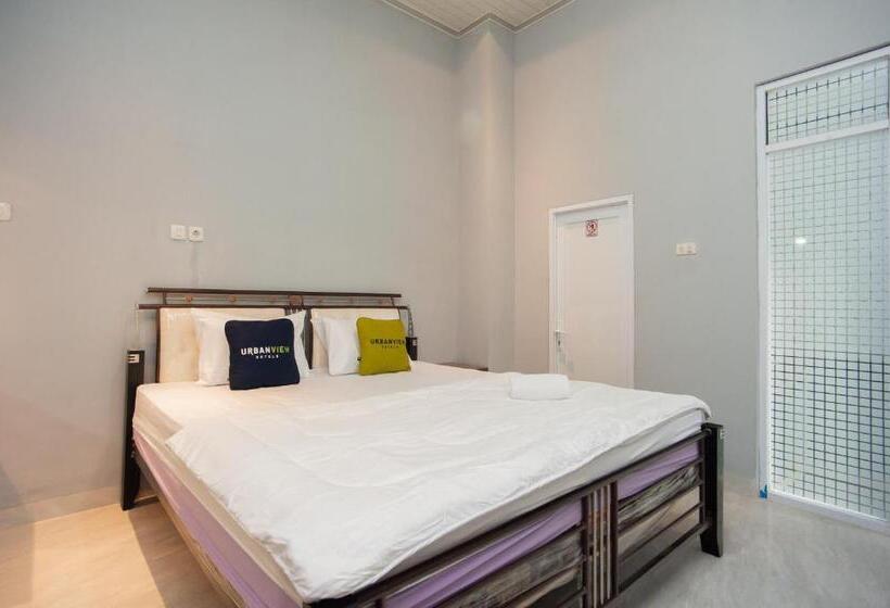 Urbanview Hotel Pangeran Palembang By Reddoorz