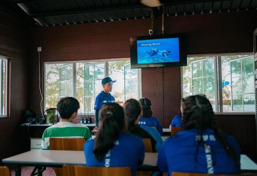 Jsk Mantanani Island Resorts