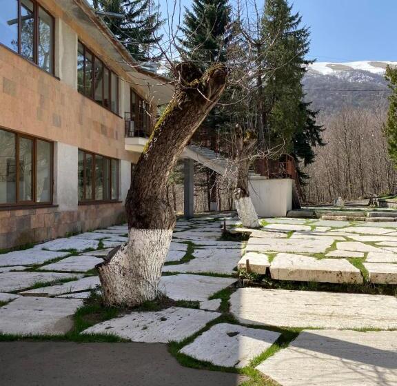 Kompozitor Hotel Dilijan