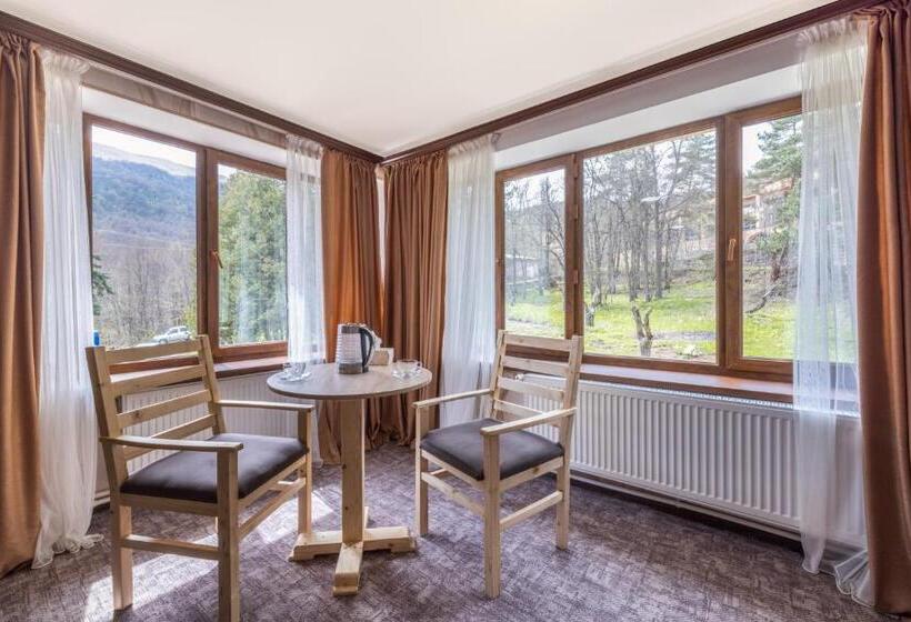 Kompozitor Hotel Dilijan