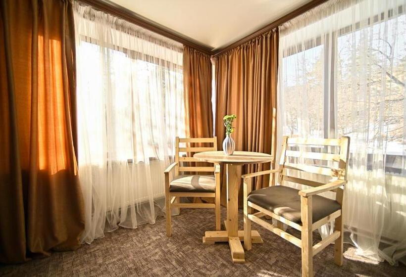 Kompozitor Hotel Dilijan