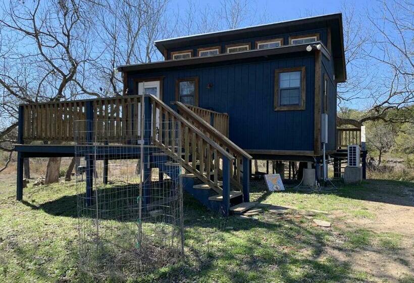 膳宿费 Bandera Stronghold  Red Cloud Cabin