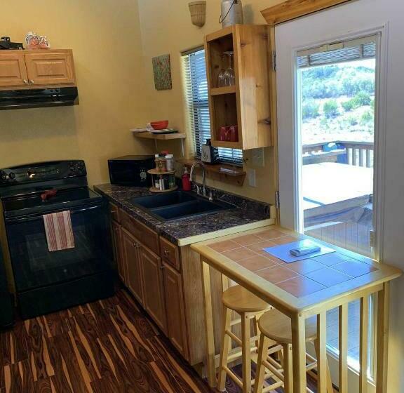 膳宿费 Bandera Stronghold  Red Cloud Cabin