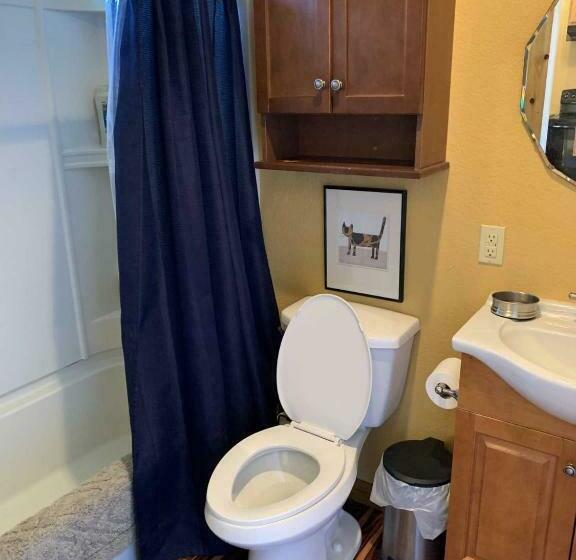 膳宿费 Bandera Stronghold  Red Cloud Cabin