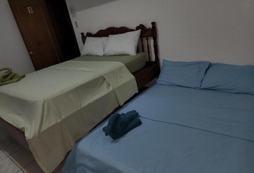 پانسیون Bella Louise House