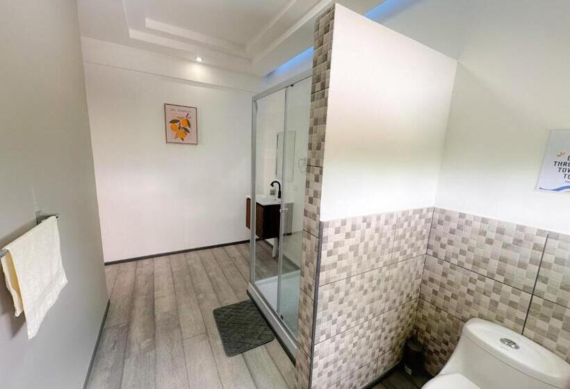 膳宿费 Casa Garitas Guesthouse & Car Rental   Free Sjo Airport Shuttle