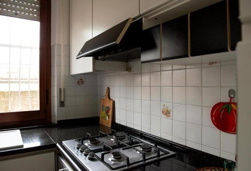 פנסיון La Rosa Rooms & Holiday Home