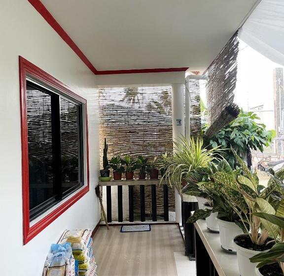 پانسیون Lara S Guesthouse Siargao