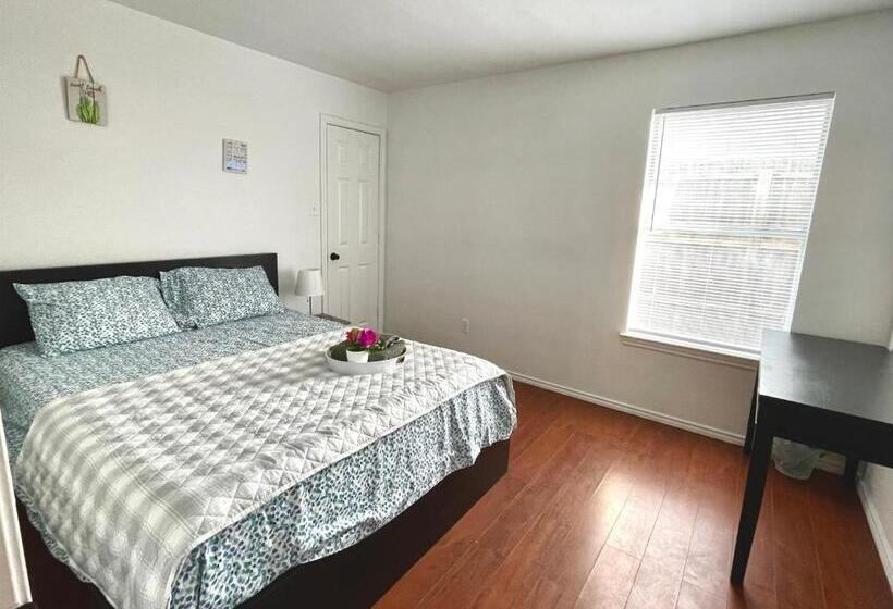 ペンション Private Rooms Near I 30 Mesquite