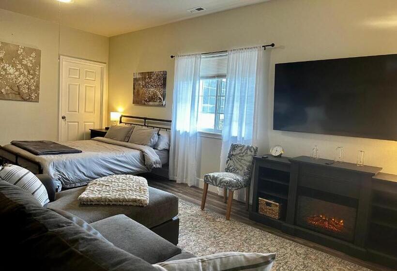 بنسيون Sonia S Guest Suite In Montesano Gateway To Olympic National Park