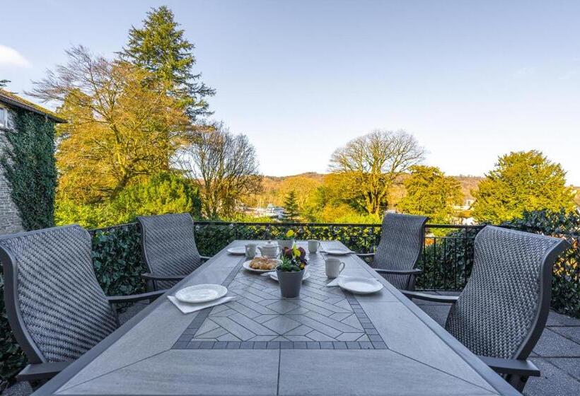 ペンション The Berry Boutique