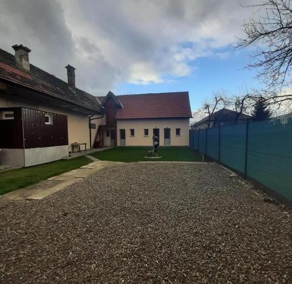 פנסיון Vila Dionysos Brasov