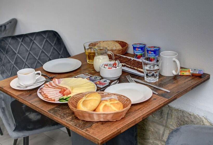 ペンション Vila Vyšehrad