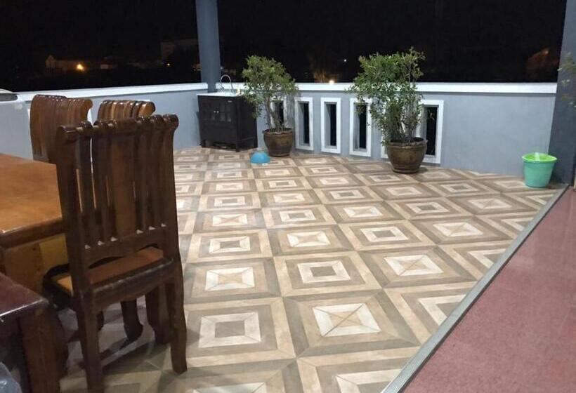 بنسيون Xaythone Guest House