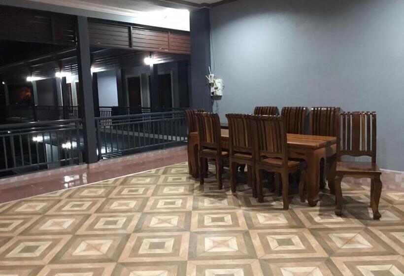 بنسيون Xaythone Guest House