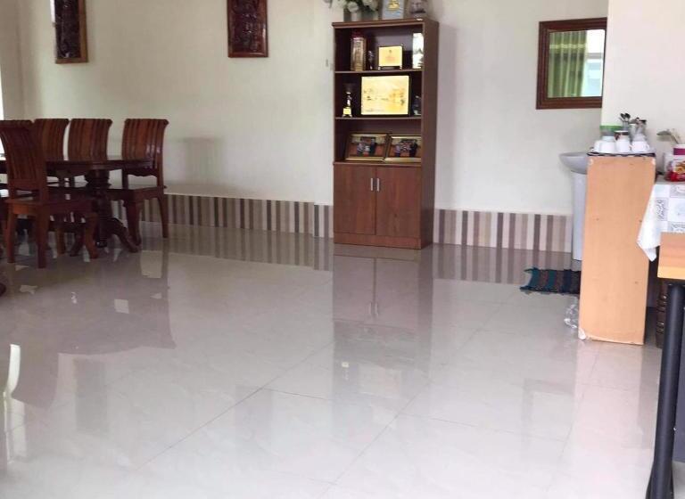 بنسيون Xaythone Guest House