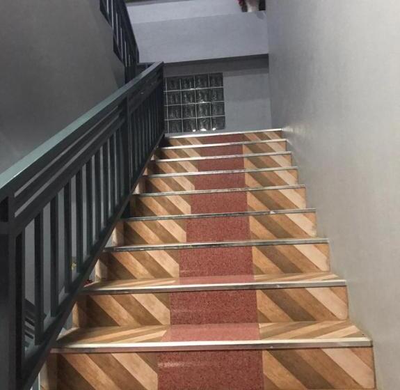 بنسيون Xaythone Guest House