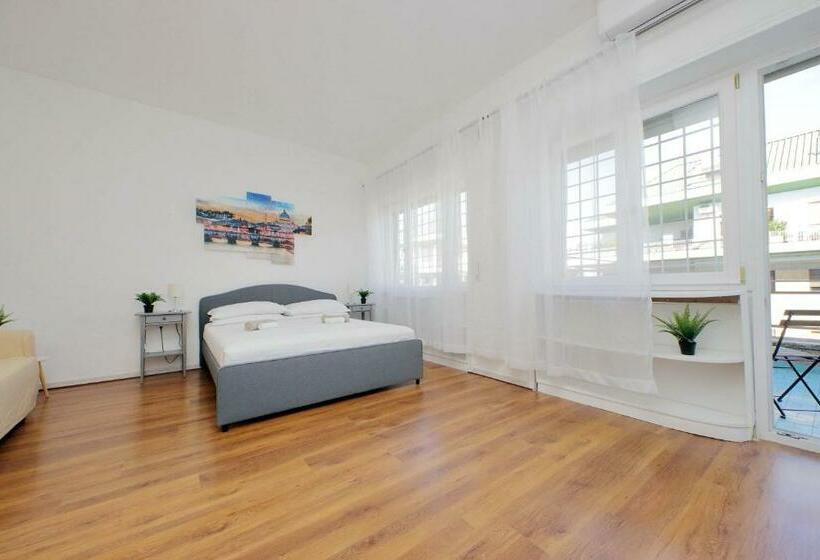 פנסיון Zucchi Rooms